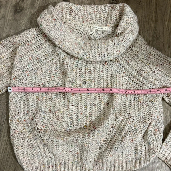 Moon & Madison Women’s Small Cream & Multicolor Speckled Cowl Neck Crop Sweater - Picture 9 of 12